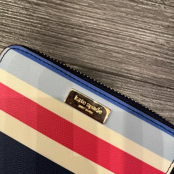 KATE SPADE New York Darci Laurel Way Printed Wallet - Picture 3 of 5